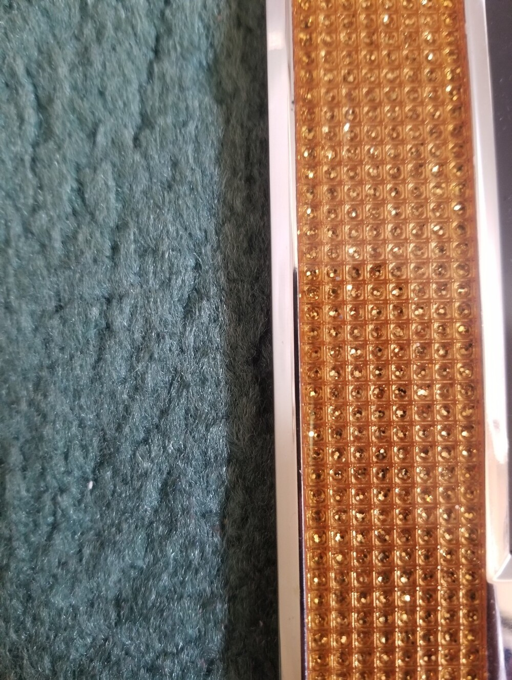 Mirage Las Vegas 2 1/2 X 3 1/2 Gold Photo Frame - Picture 4 of 5